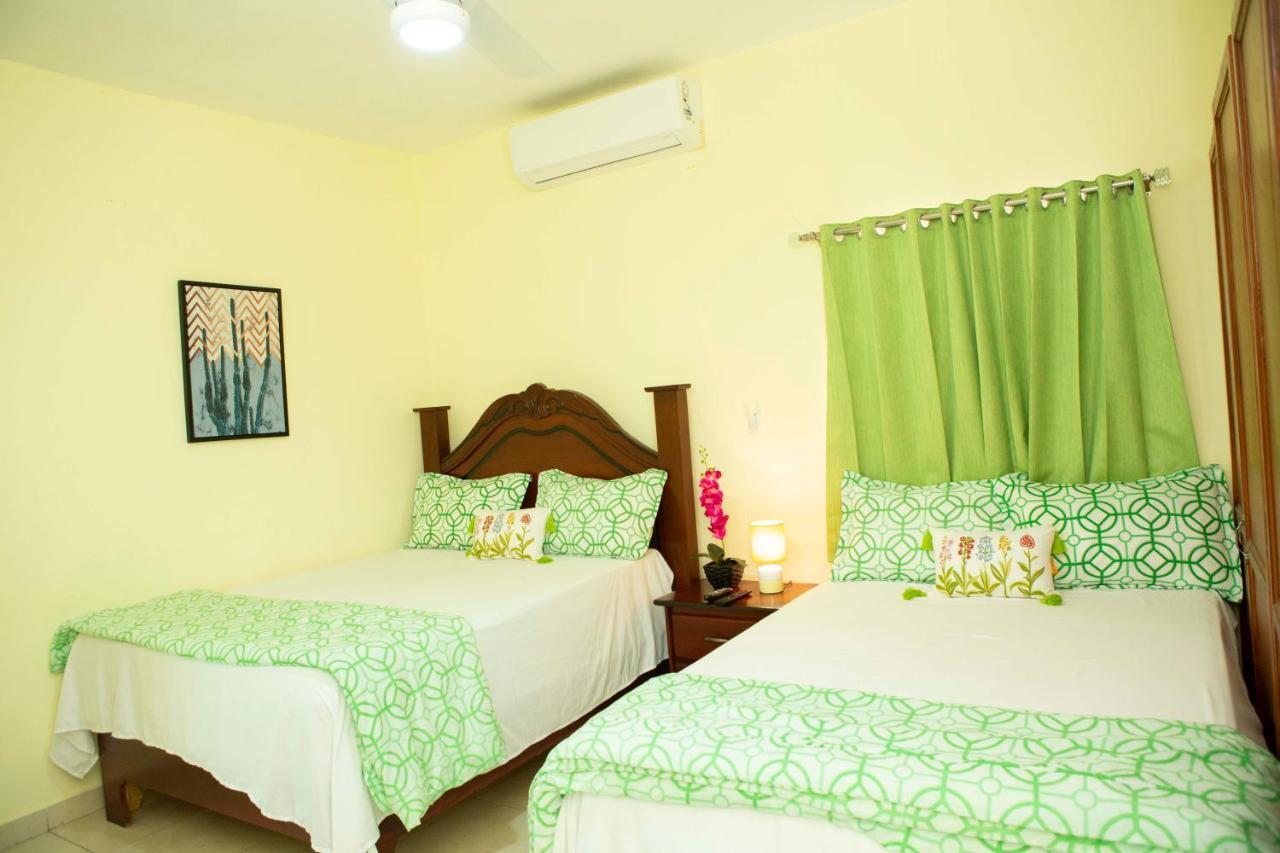 Hotel Enrique I Gazcue, Bed And Breakfast سانتو دومينجو المظهر الخارجي الصورة
