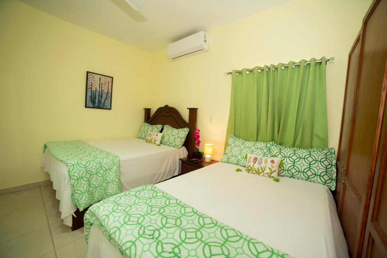 Hotel Enrique I Gazcue, Bed And Breakfast سانتو دومينجو المظهر الخارجي الصورة