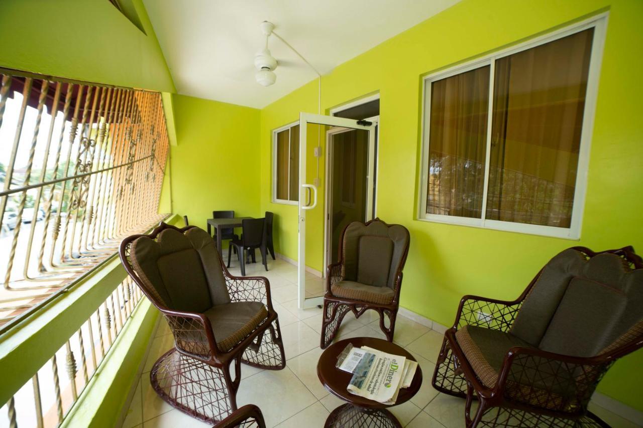 Hotel Enrique I Gazcue, Bed And Breakfast سانتو دومينجو المظهر الخارجي الصورة