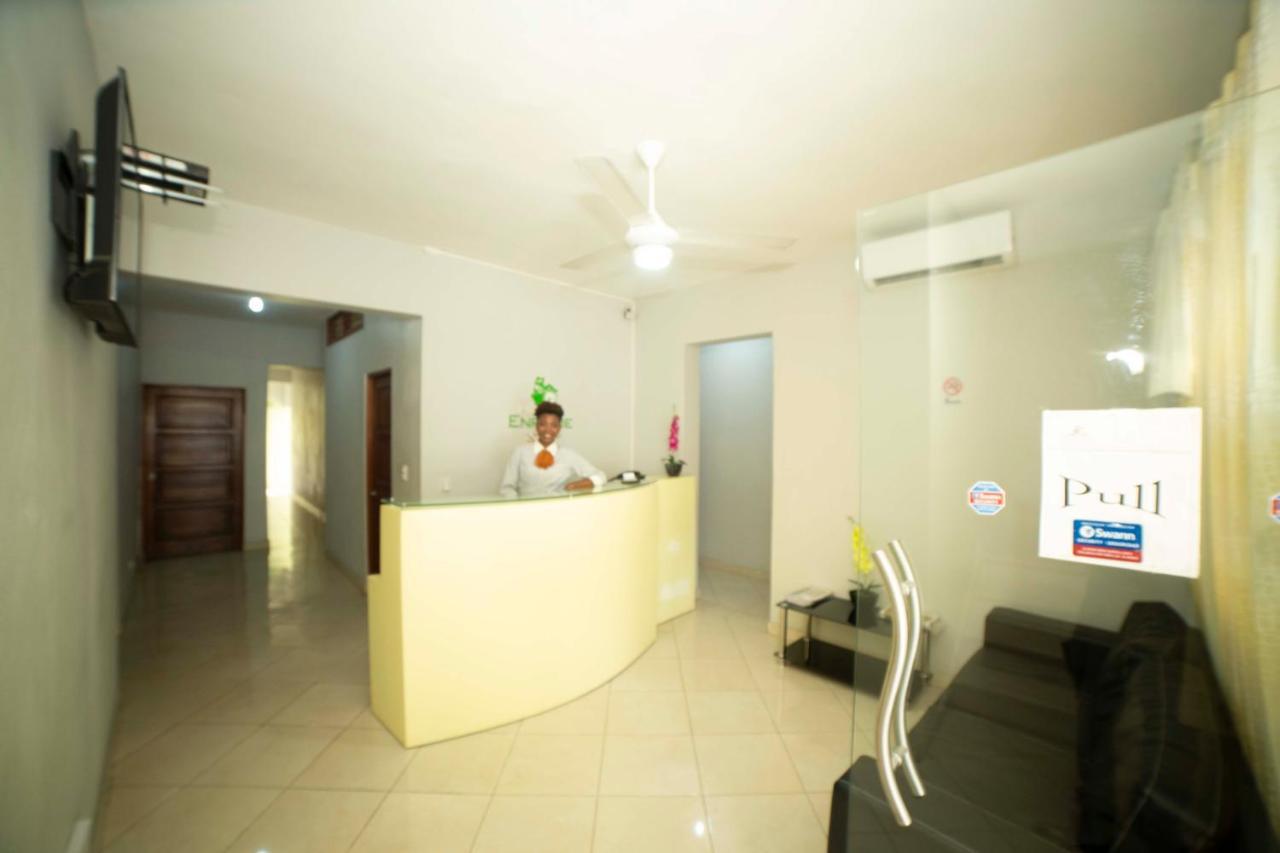 Hotel Enrique I Gazcue, Bed And Breakfast سانتو دومينجو المظهر الخارجي الصورة