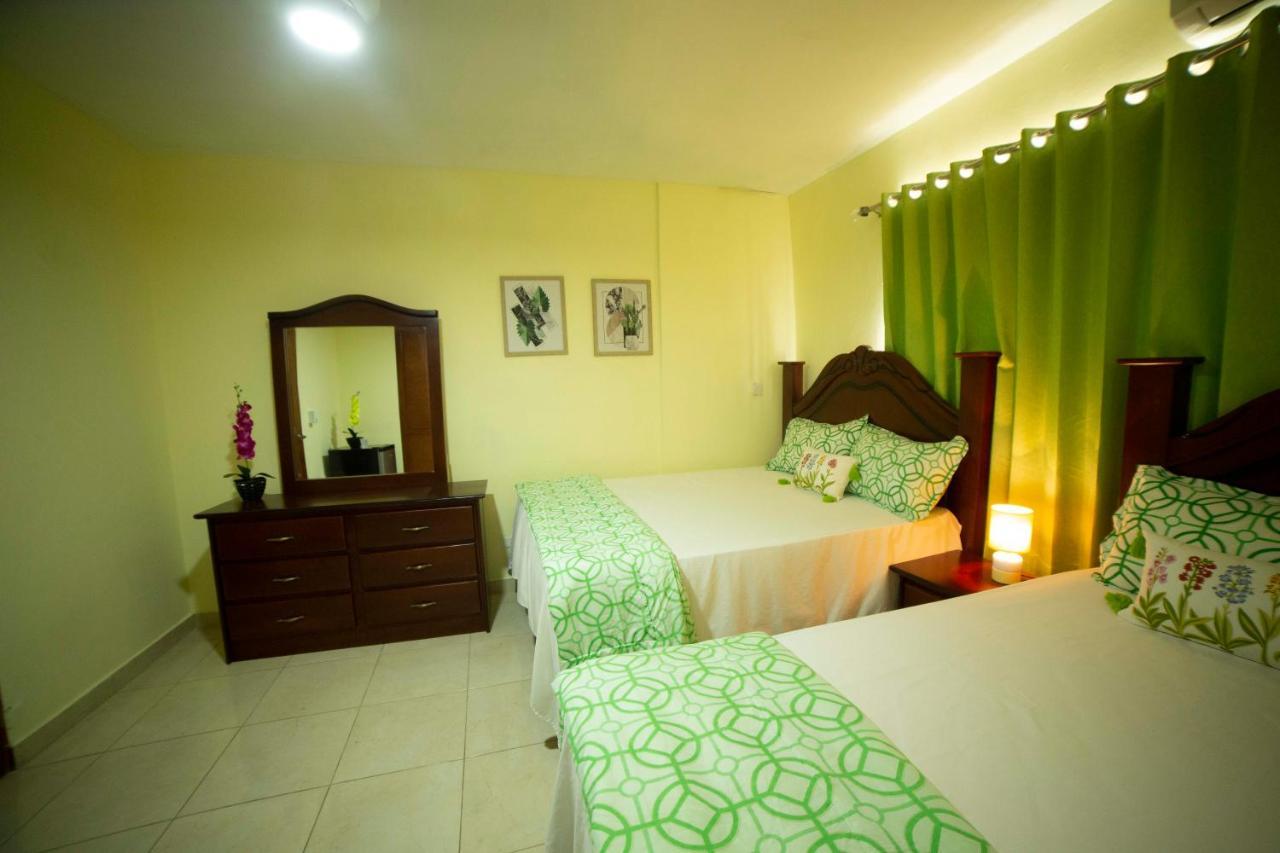 Hotel Enrique I Gazcue, Bed And Breakfast سانتو دومينجو المظهر الخارجي الصورة