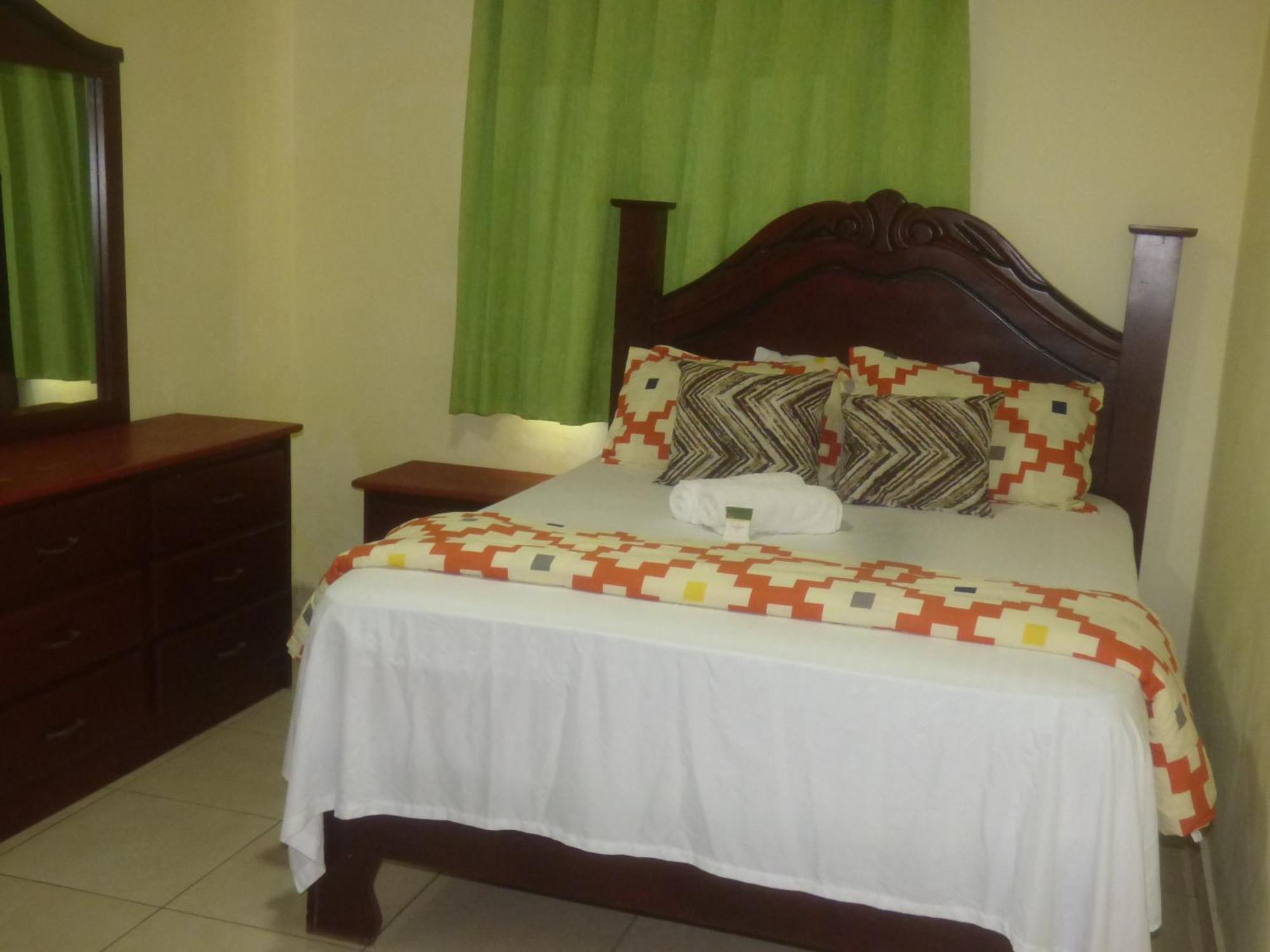 Hotel Enrique I Gazcue, Bed And Breakfast سانتو دومينجو المظهر الخارجي الصورة