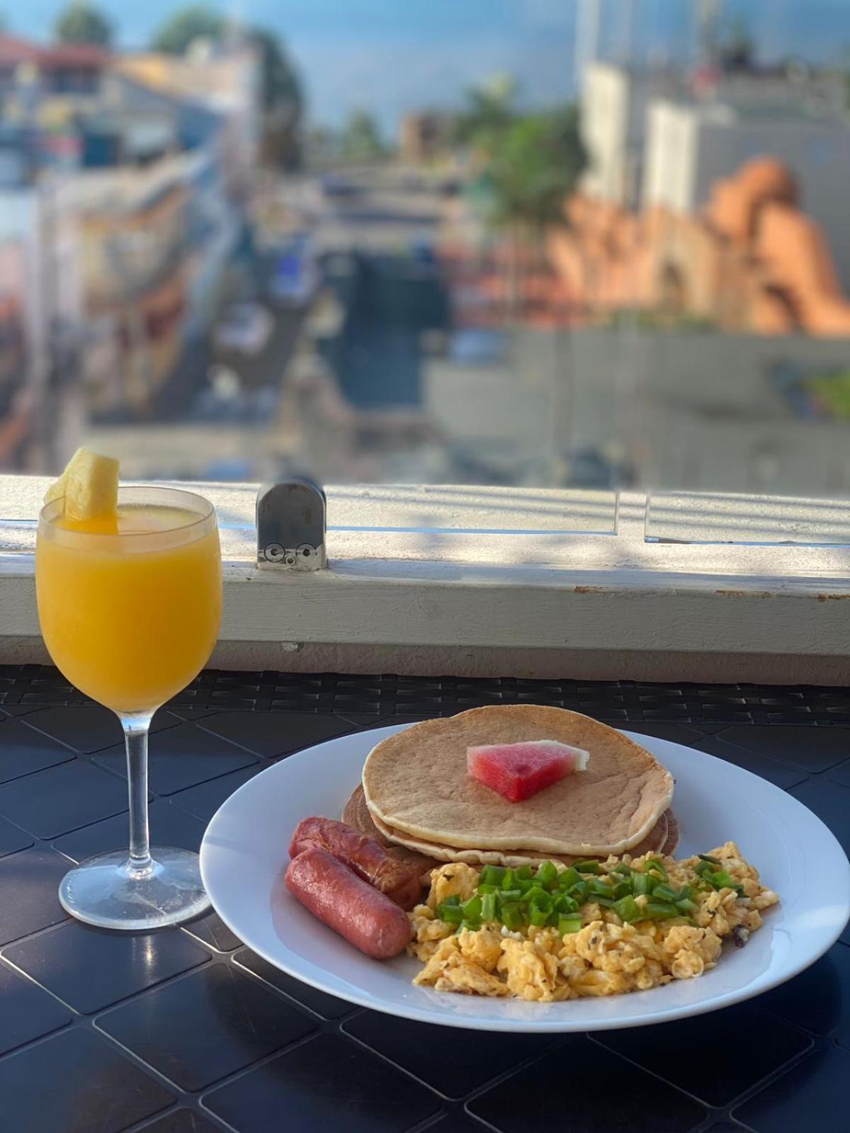 Hotel Enrique I Gazcue, Bed And Breakfast سانتو دومينجو المظهر الخارجي الصورة