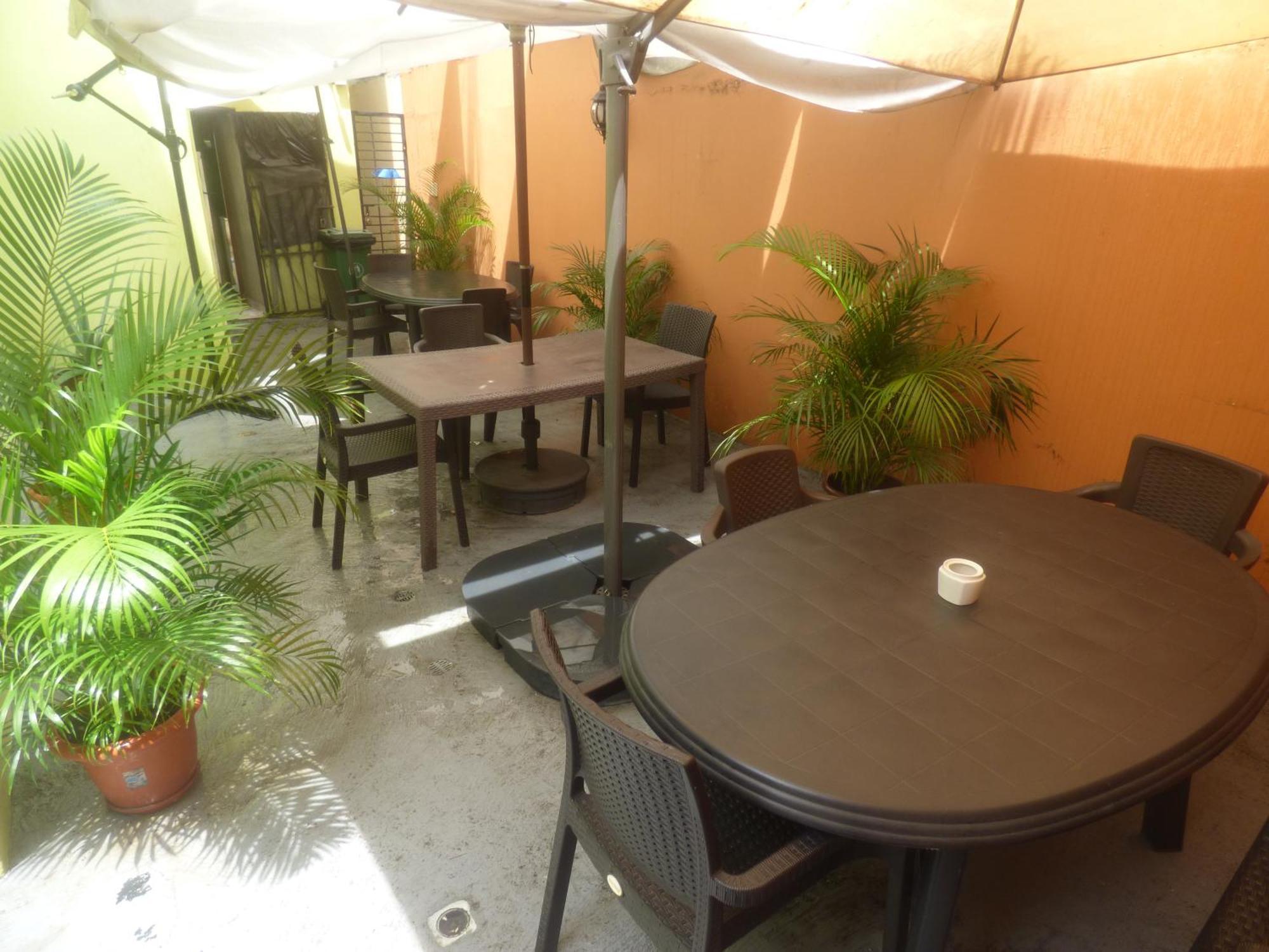 Hotel Enrique I Gazcue, Bed And Breakfast سانتو دومينجو المظهر الخارجي الصورة