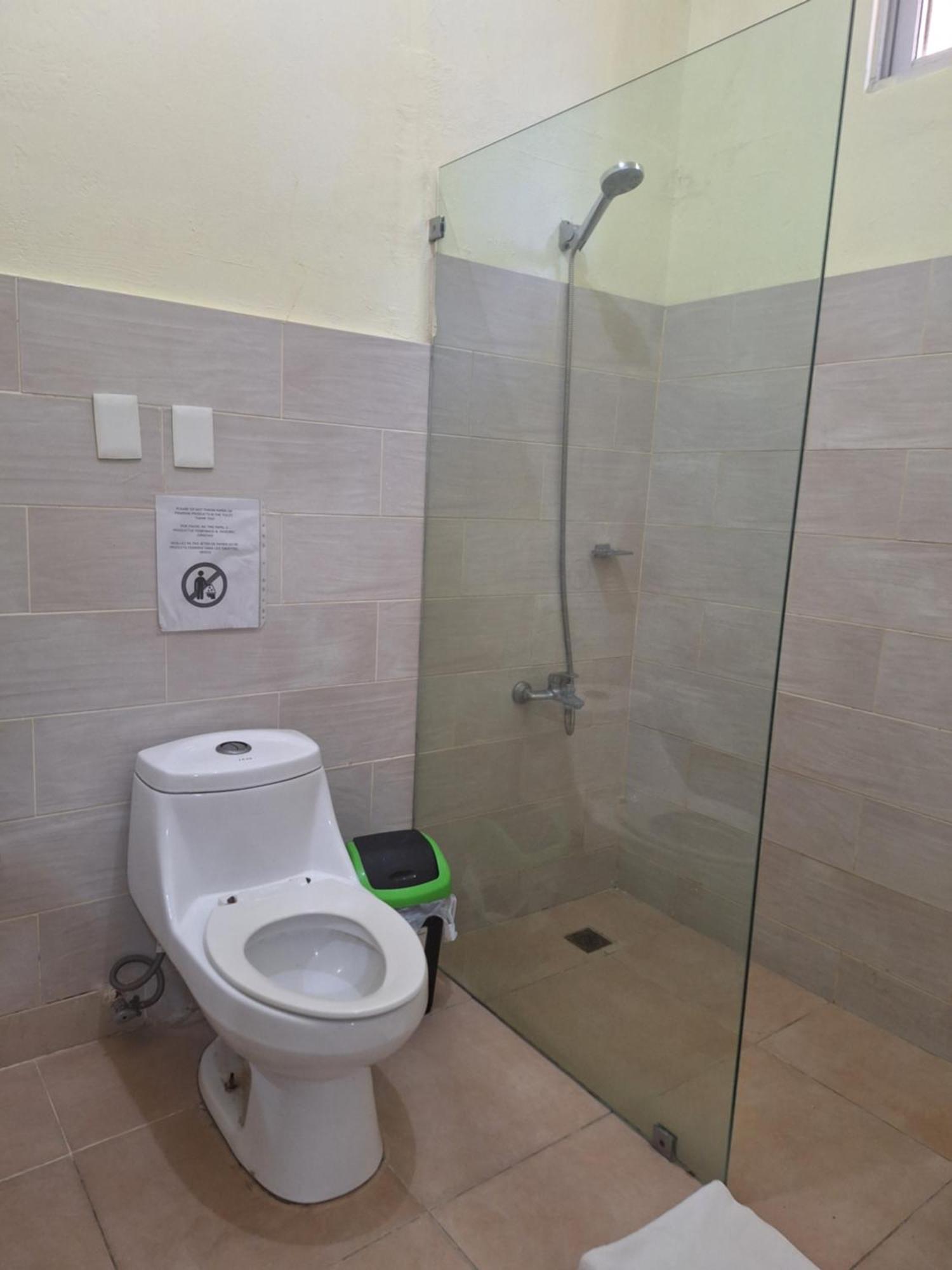 Hotel Enrique I Gazcue, Bed And Breakfast سانتو دومينجو المظهر الخارجي الصورة