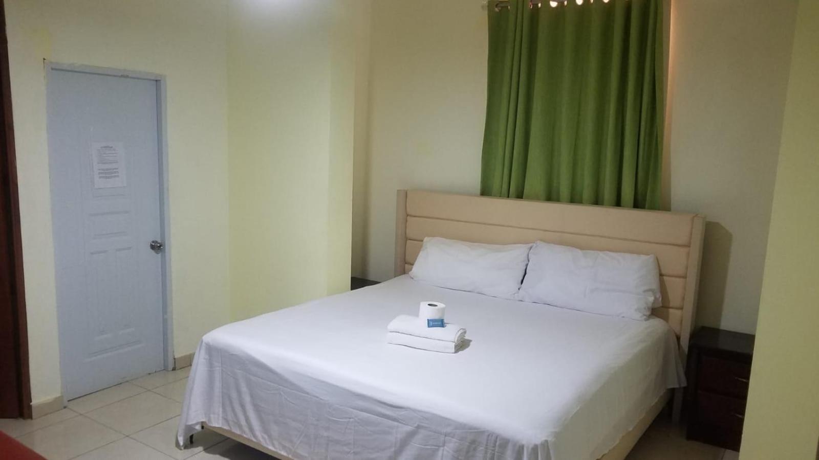 Hotel Enrique I Gazcue, Bed And Breakfast سانتو دومينجو المظهر الخارجي الصورة